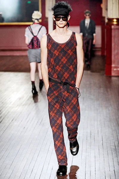 Look 29